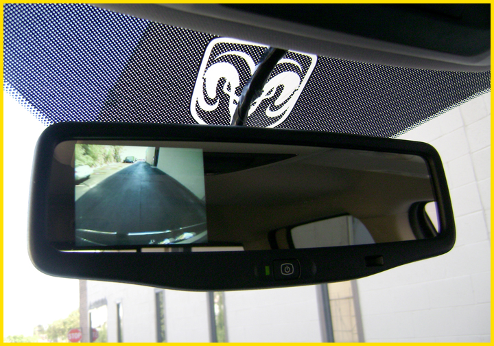 which vehicles have a backup camera in rear view mirror