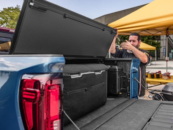 BAK 2015-2020 Ford F-150 5ft 7in Bed BAKFlip MX4 Matte Finish
