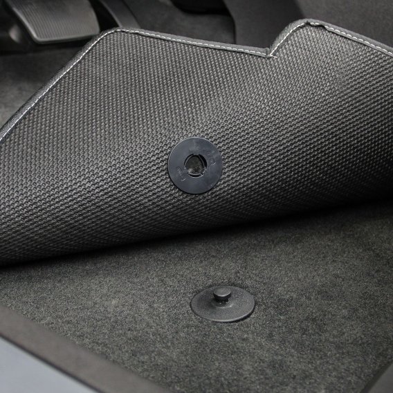 2011-2017-terrain-lloyd-mats-front-floor-mats-gmc-logo