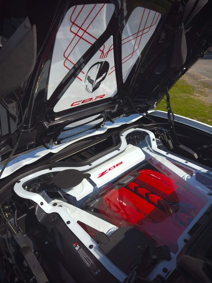 2022-2025 Z06 C8 HTC Painted Engine Intake Cover